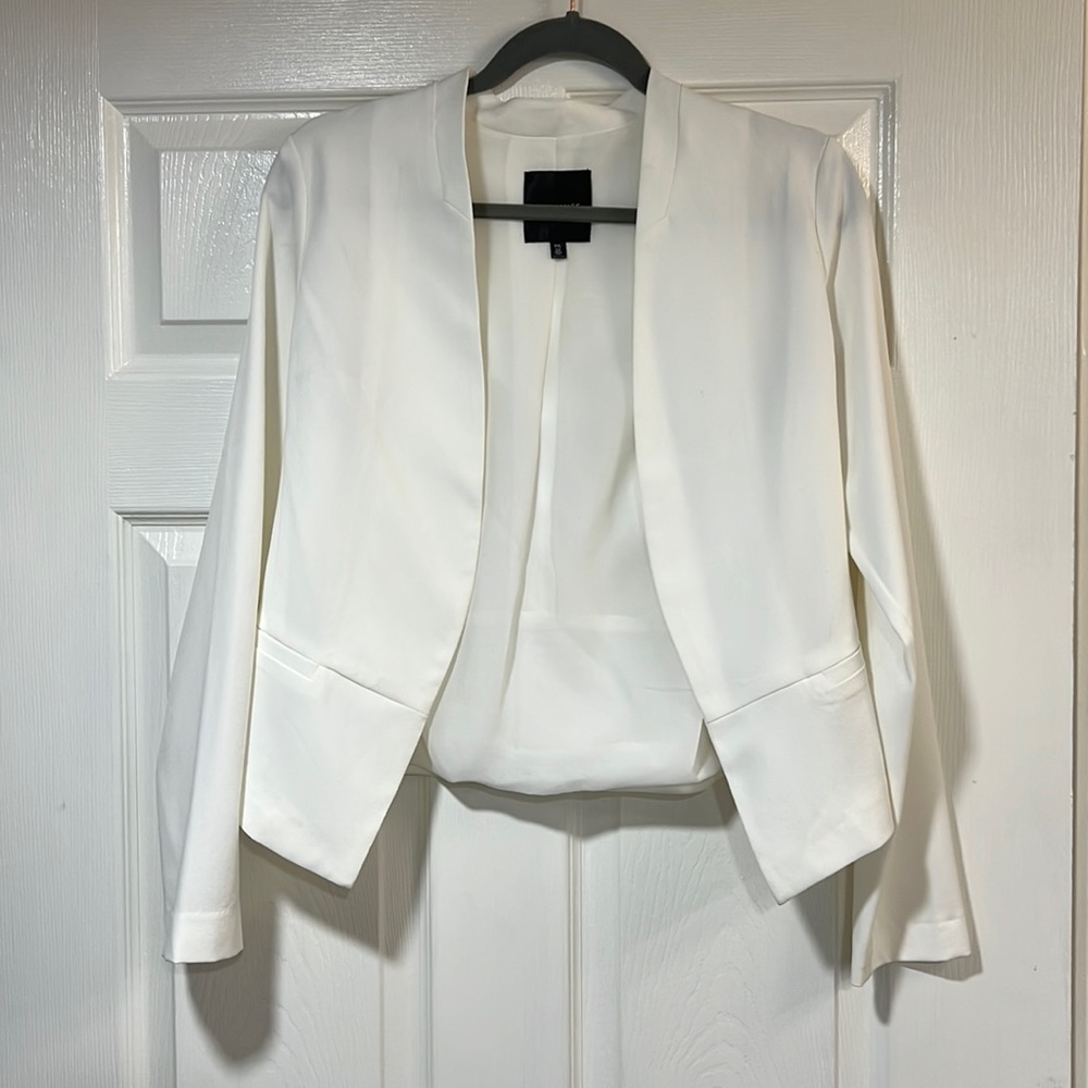 Dynamite White Blazer